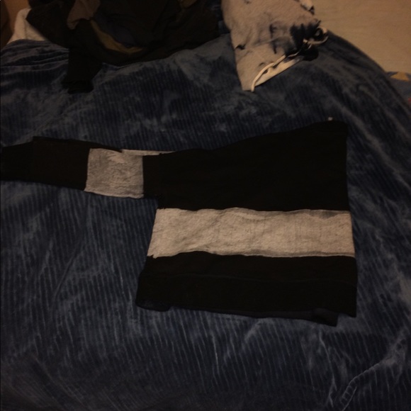 Gilda Midani crop top sweater - Picture 4 of 7